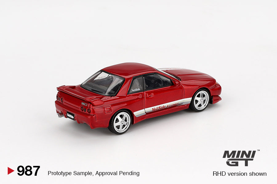 Mini GT #987 - Blister Nissan Skyline GT-R (R32) Veilside Combat C-I, rot | 1:64