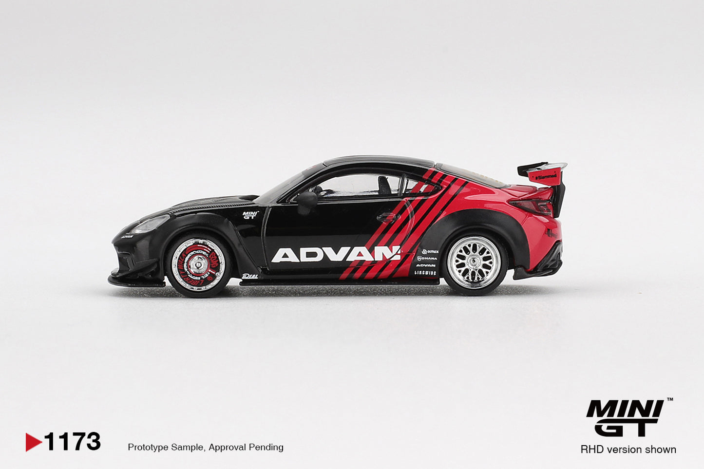 Mini GT #1173 - Toyota GR86 LB★Nation, Advan | 1:64