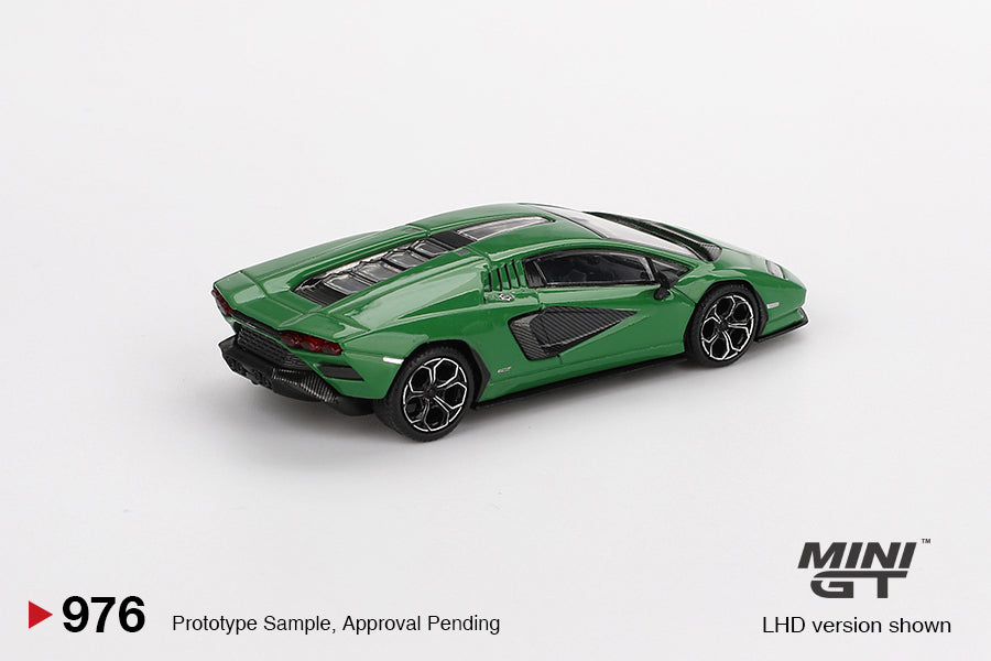 Mini GT #976 - Lamborghini Countach LPI 800-4, grün | 1:64