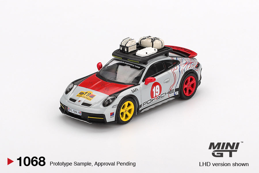 Mini GT #1068 - Porsche 911 (992) Dakar *Uncle Rally*, various | 1:64