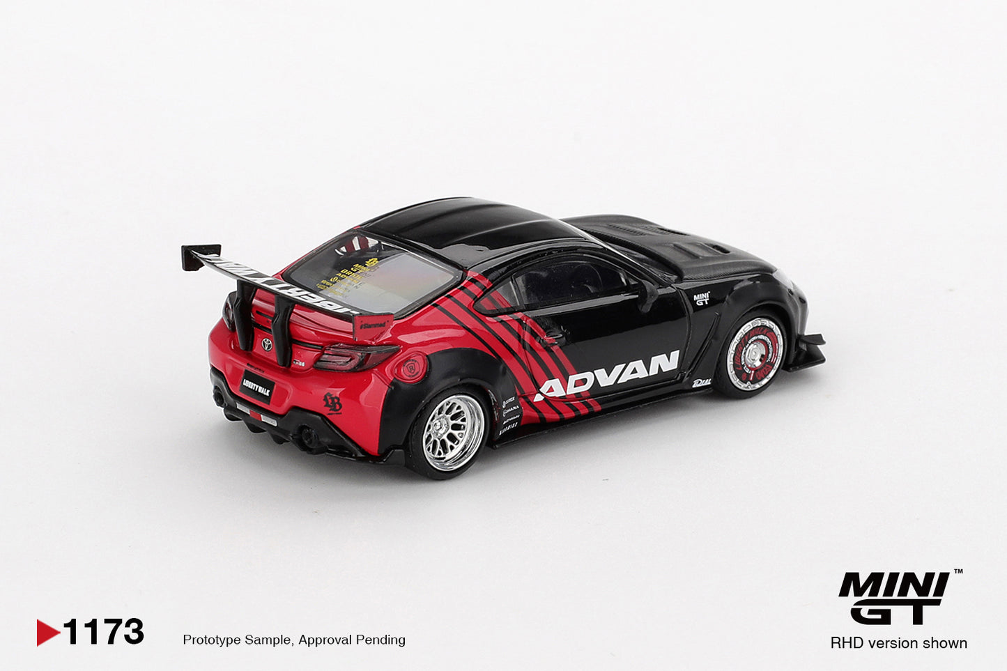 Mini GT #1173 - Toyota GR86 LB★Nation, Advan | 1:64