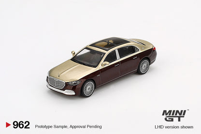 Mini GT #962 - Mercedes-Maybach S680, gold/rot | 1:64
