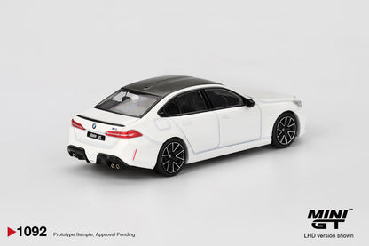 Mini GT #1092 - BMW M5, Alpine White | 1:64