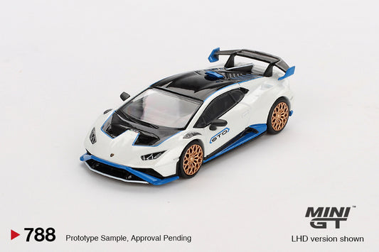 Mini GT #788 - Lamborghini Huracan STO, weiß/blau | 1:64