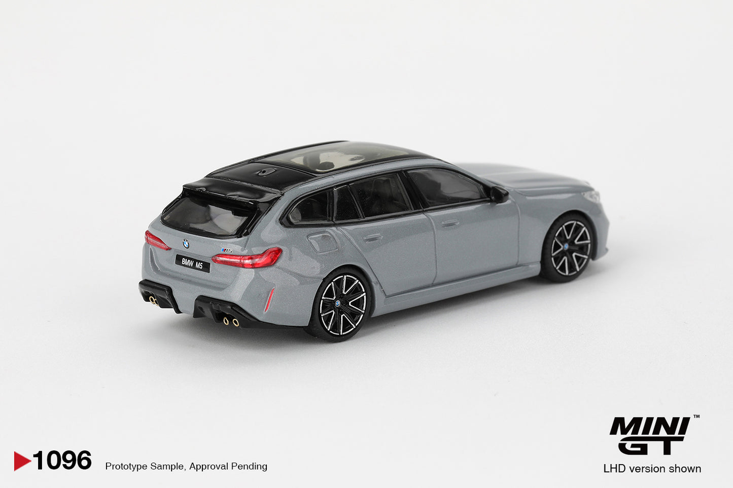 Mini GT #1096 - BMW M5 Touring, Brooklyn Grey Metallic | 1:64