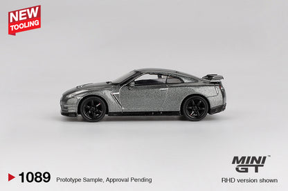 Mini GT #1089 - Nissan GT-R 2013 NISMO R35 CRS Version, Dark Metal Gray | 1:64