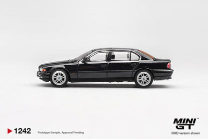 Mini GT #1242 - BMW 750IL, Black Sapphire | 1:64