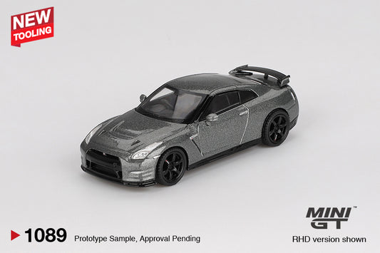 Mini GT #1089 - Nissan GT-R 2013 NISMO R35 CRS Version, Dark Metal Gray | 1:64
