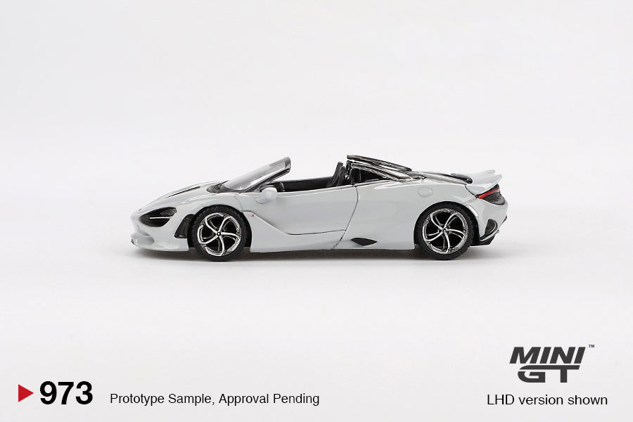 Mini GT #973 - McLaren 750S Spider Cirrus, grau | 1:64