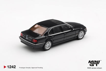Mini GT #1242 - BMW 750IL, Black Sapphire | 1:64