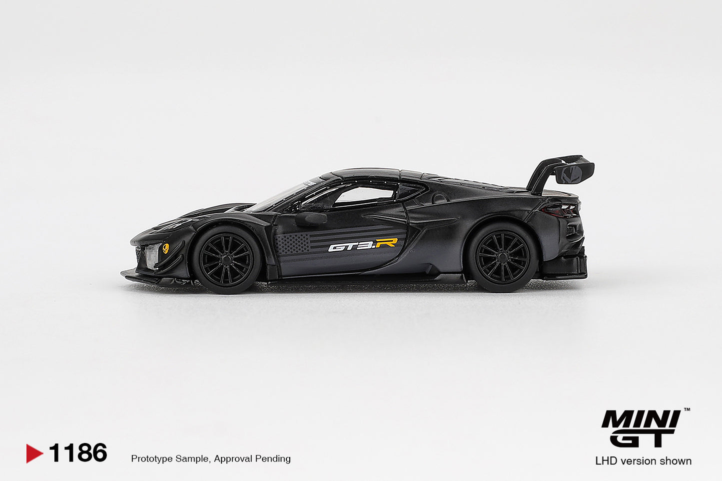 Mini GT #1186 - Chevrolet Corvette Z06 GT3.R Road America, Test car | 1:64