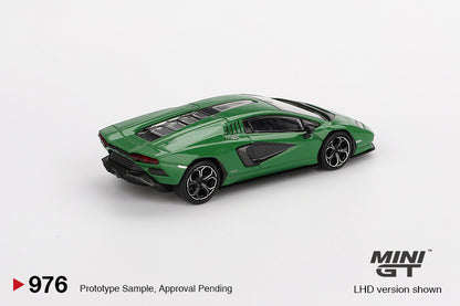 Mini GT #976 - Lamborghini Countach LPI 800-4, grün | 1:64