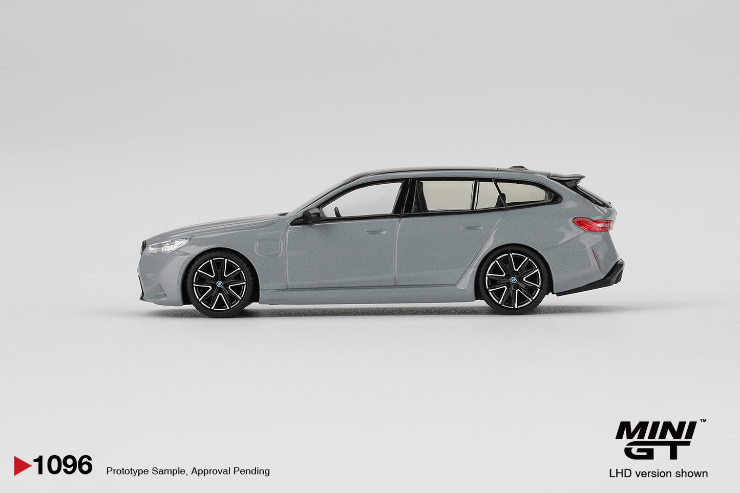 Mini GT #1096 - BMW M5 Touring, Brooklyn Grey Metallic | 1:64