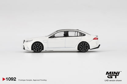 Mini GT #1092 - BMW M5, Alpine White | 1:64