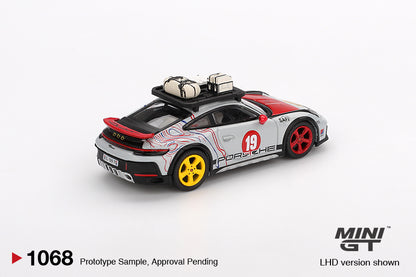 Mini GT #1068 - Porsche 911 (992) Dakar *Uncle Rally*, various | 1:64